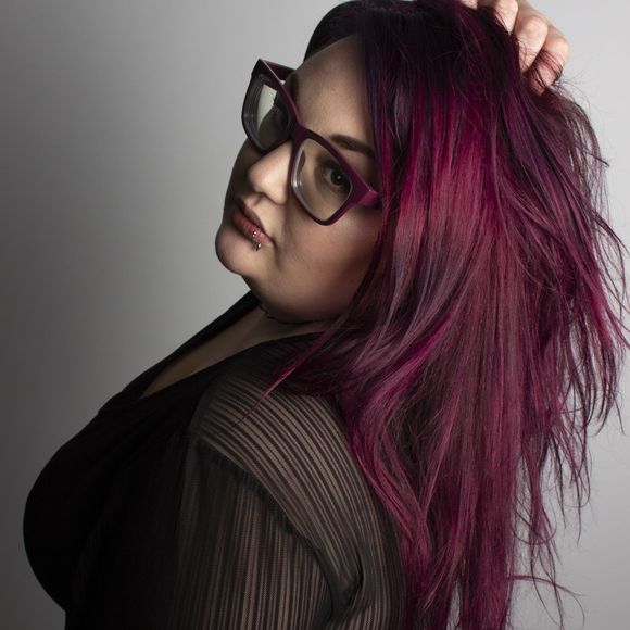 Meet your Posher, Katherine - Picture 1 of 1